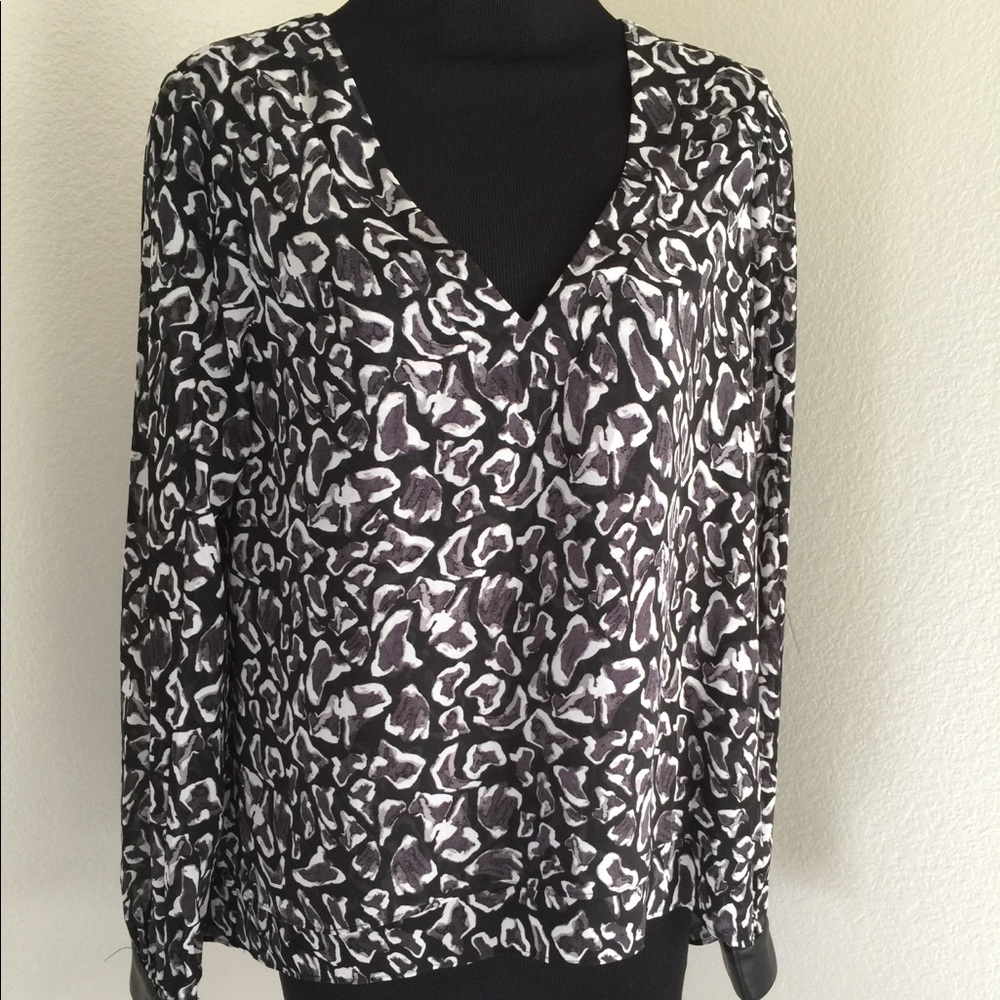 Sam Edelman long sleeve v-neck‎ high low blouse S